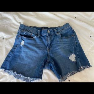 NWOT Gap 5” cutoff shorts